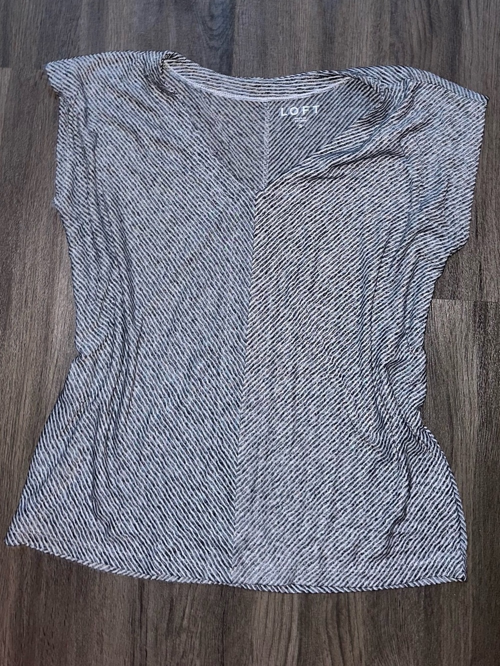 LOFT Diagonal Stripe V‑Neck Top Size Small